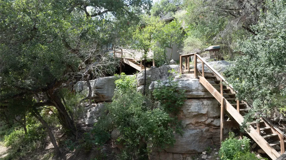 2212 River Road Lampasas, TX 76550