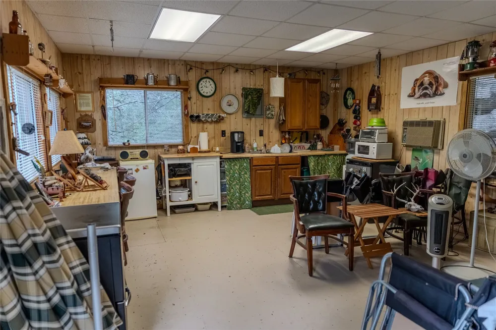 2212 River Road Lampasas, TX 76550
