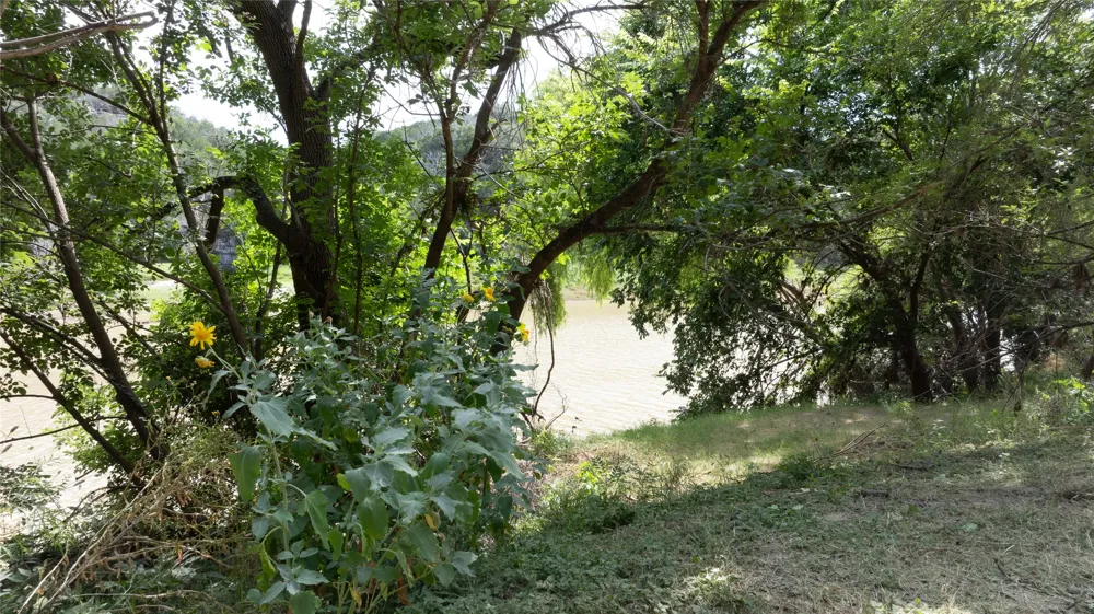2212 River Road Lampasas, TX 76550