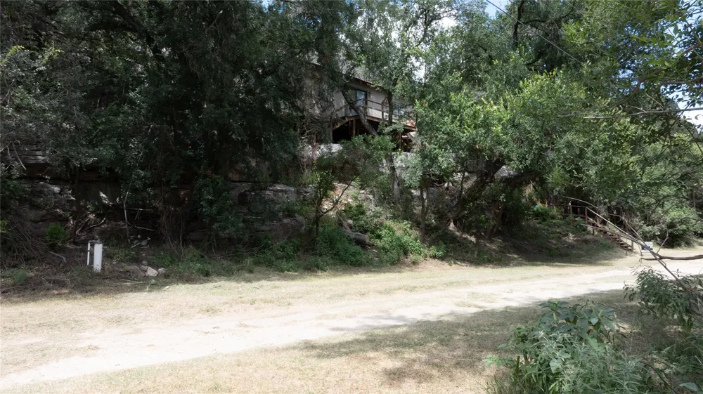2212 River Road Lampasas, TX 76550