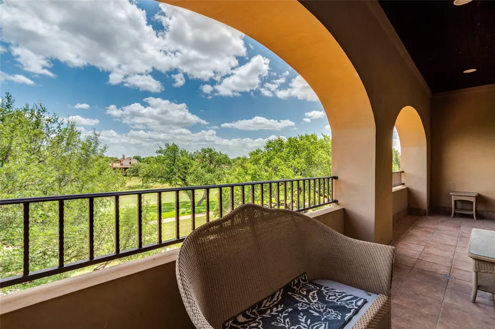 166 Encantada Horseshoe Bay, TX 78657
