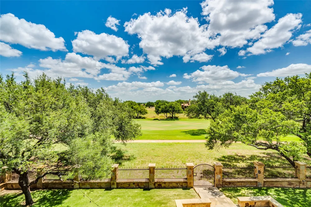 166 Encantada Horseshoe Bay, TX 78657
