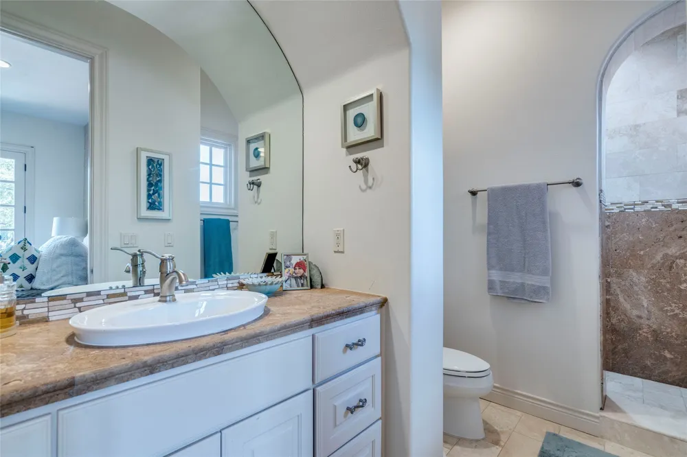 166 Encantada Horseshoe Bay, TX 78657