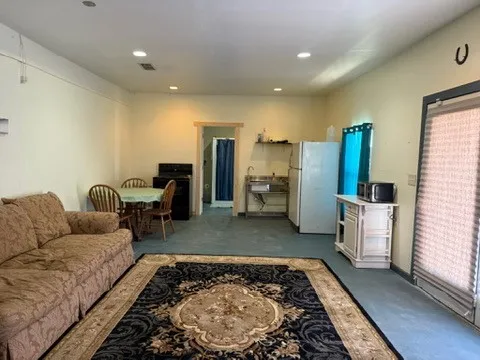 707 S Avenue Avenue E Haskell, TX 79521