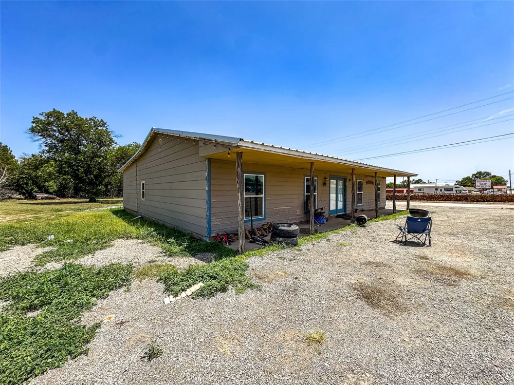 707 S Avenue Avenue E Haskell, TX 79521