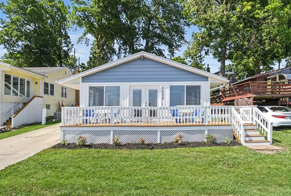 6600 Shoreline Court Saranac, MI 48881