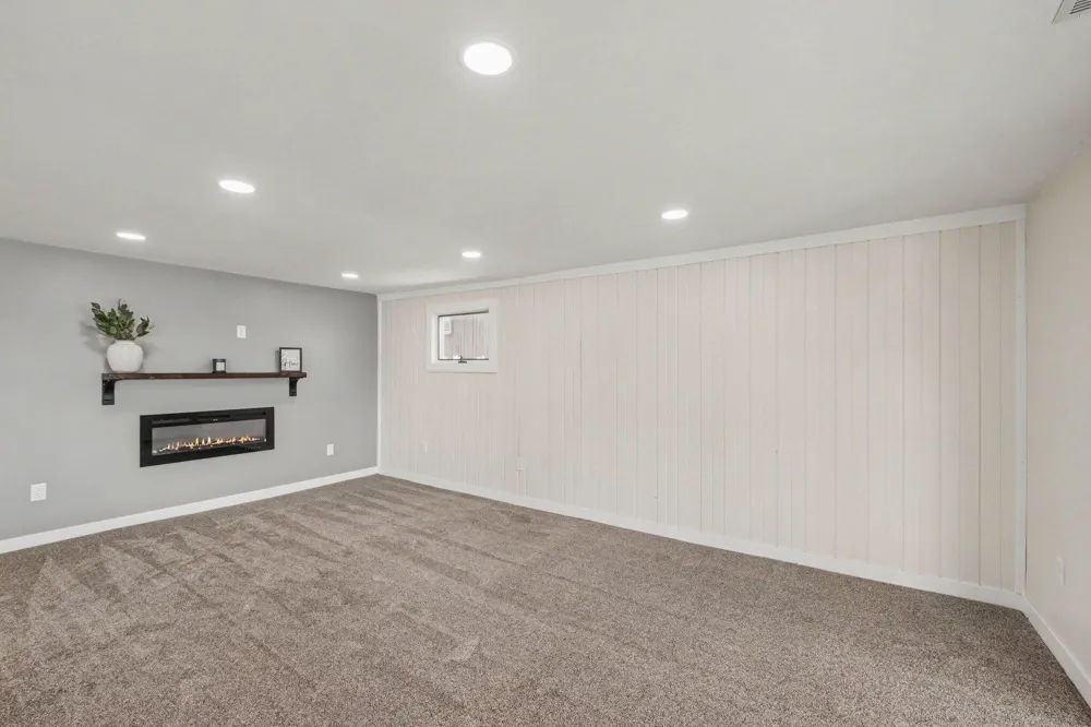 6600 Shoreline Court Saranac, MI 48881