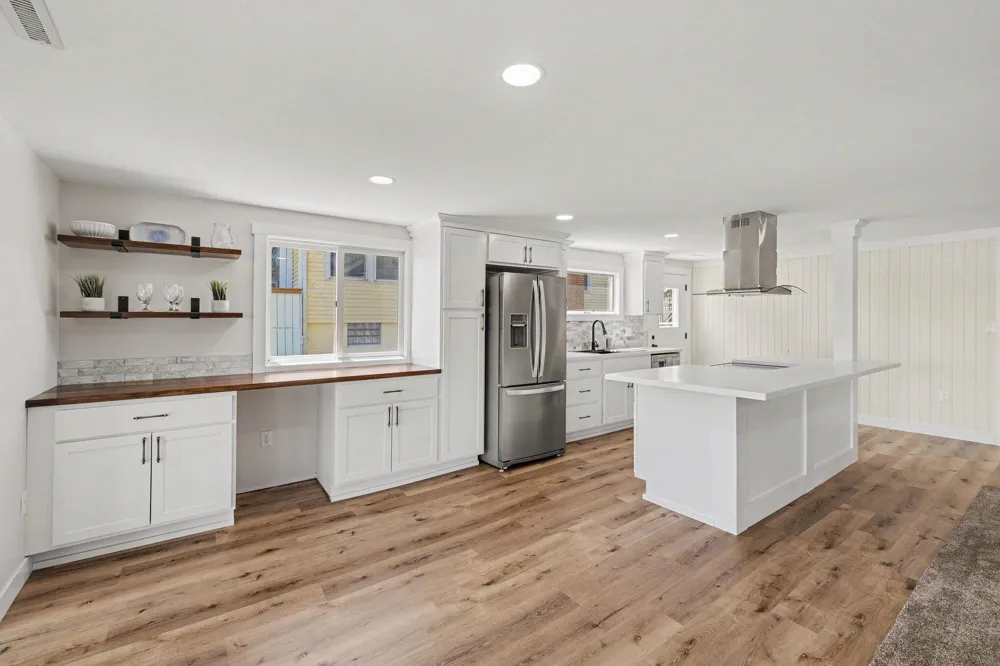 6600 Shoreline Court Saranac, MI 48881
