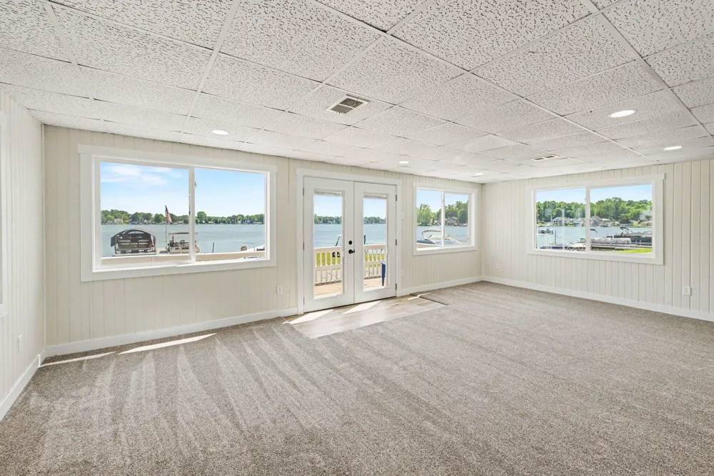 6600 Shoreline Court Saranac, MI 48881