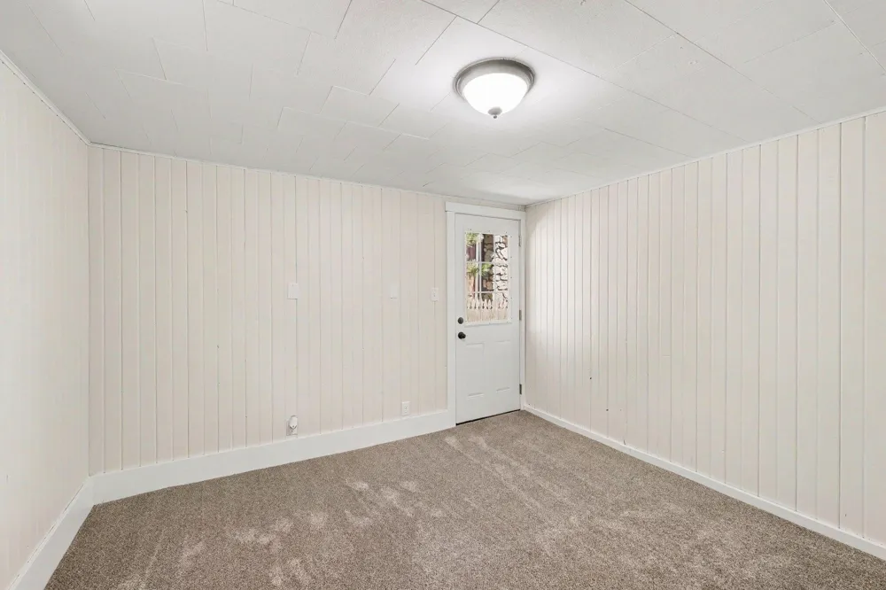 6600 Shoreline Court Saranac, MI 48881