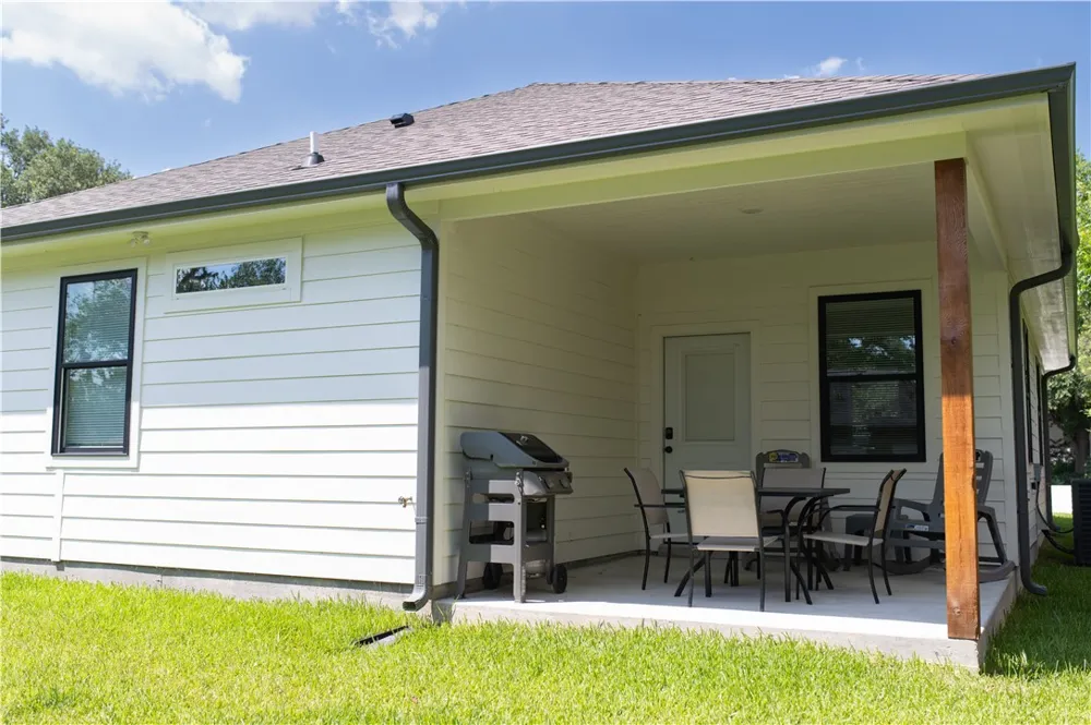 1114 E 25th Street Bryan, TX 77803