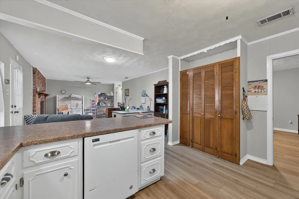 9700 Brookwood Circle Woodway, TX 76712