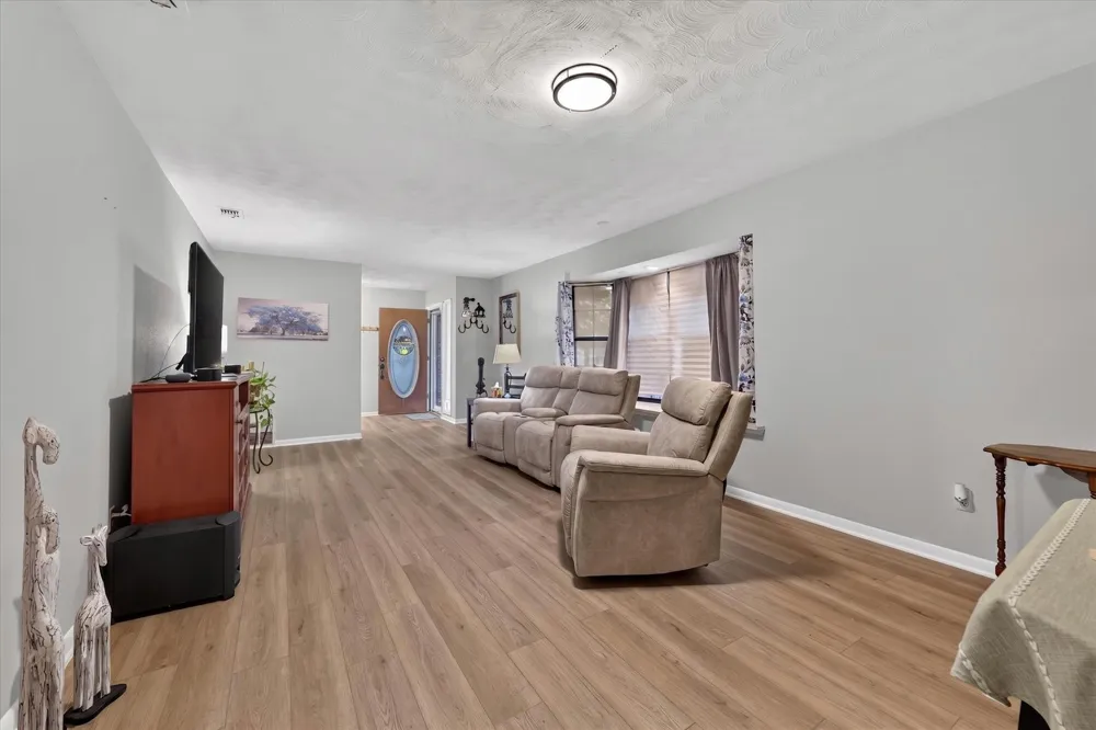 9700 Brookwood Circle Woodway, TX 76712