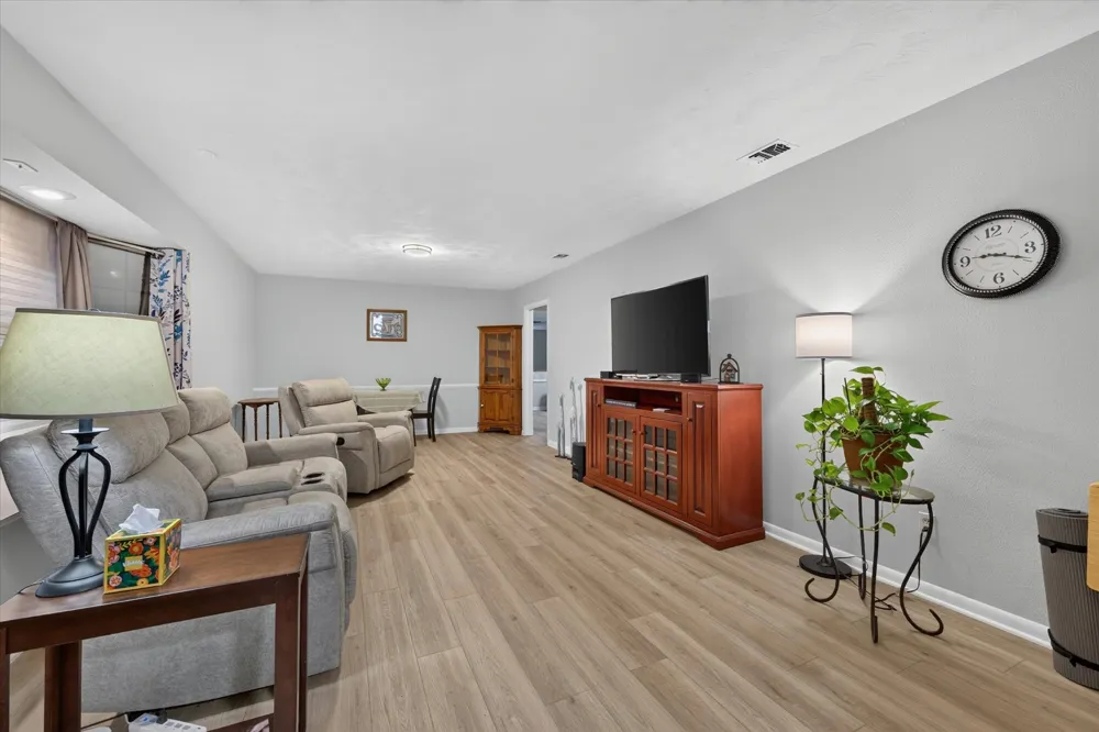 9700 Brookwood Circle Woodway, TX 76712