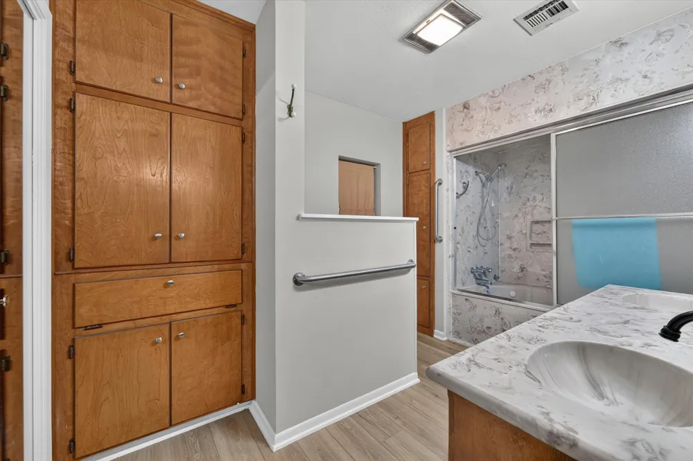 9700 Brookwood Circle Woodway, TX 76712