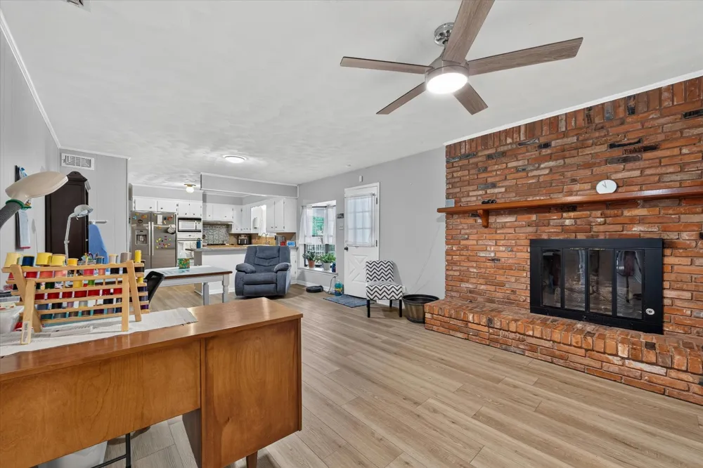 9700 Brookwood Circle Woodway, TX 76712