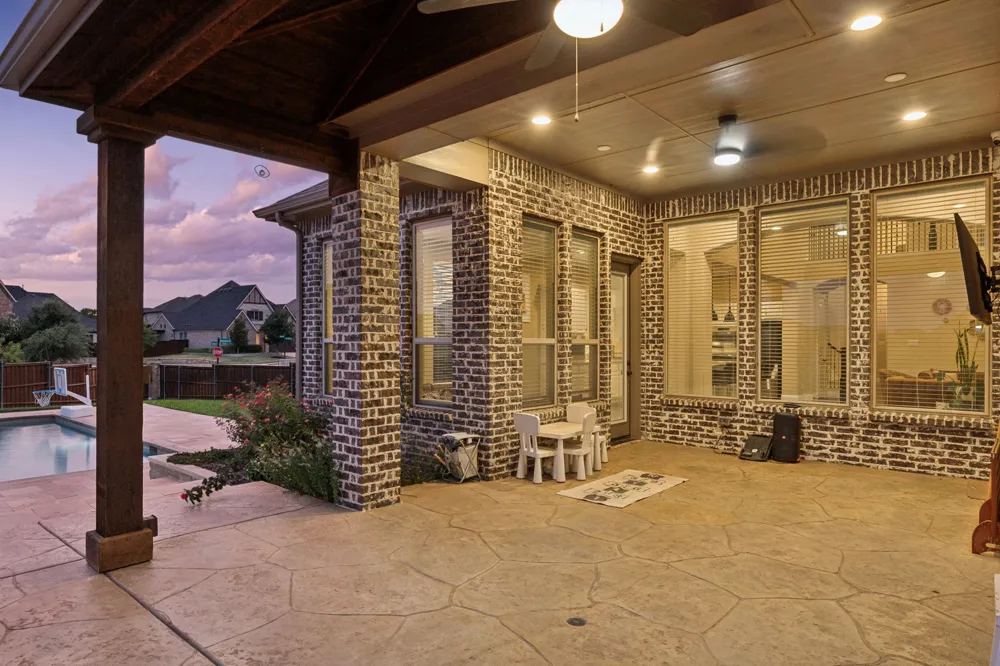 1100 Broadmoor Way Roanoke, TX 76262