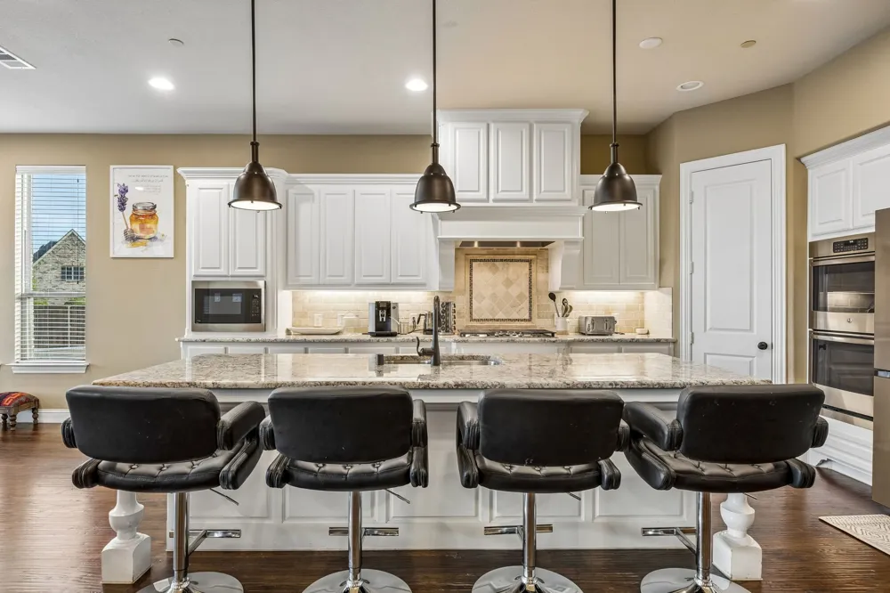 1100 Broadmoor Way Roanoke, TX 76262