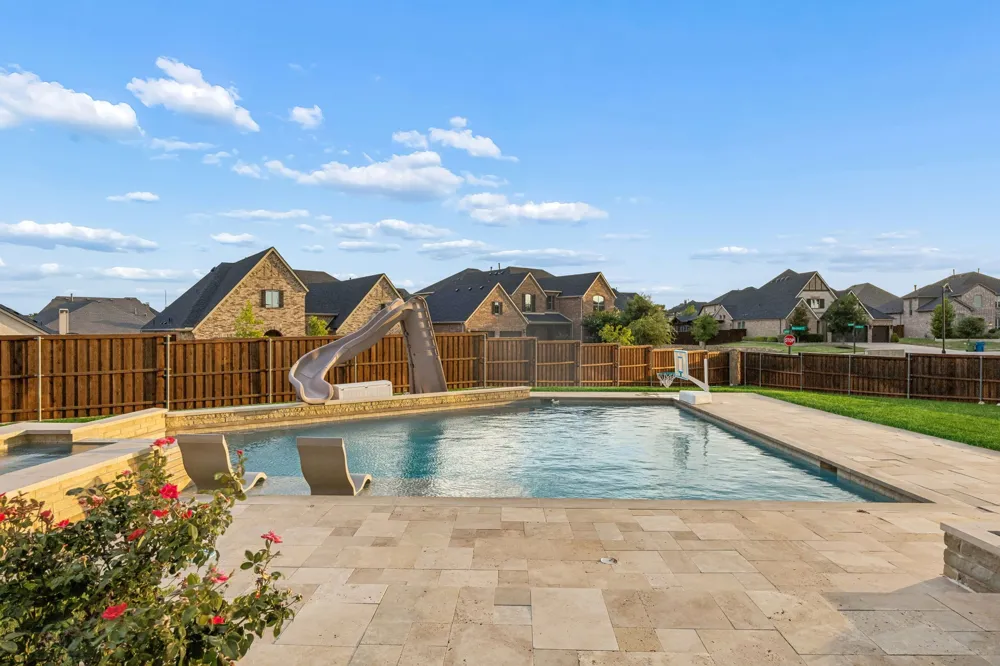 1100 Broadmoor Way Roanoke, TX 76262