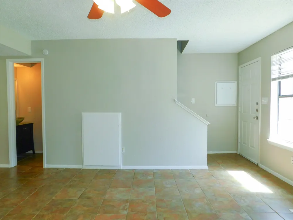 1137 Dallas Drive Denton, TX 76205