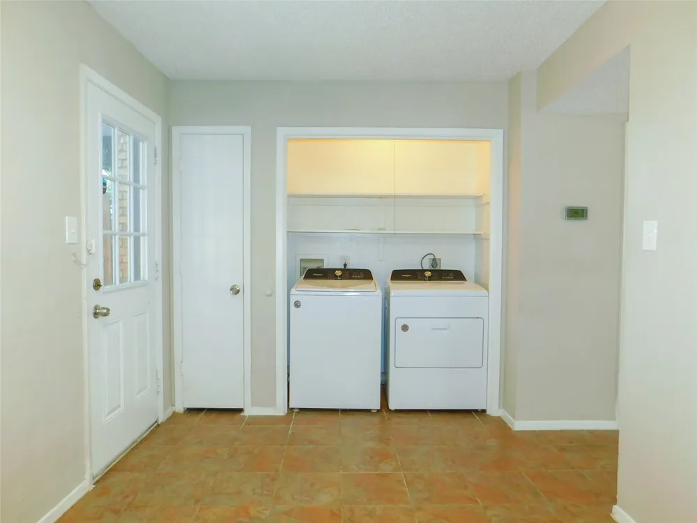 1137 Dallas Drive Denton, TX 76205
