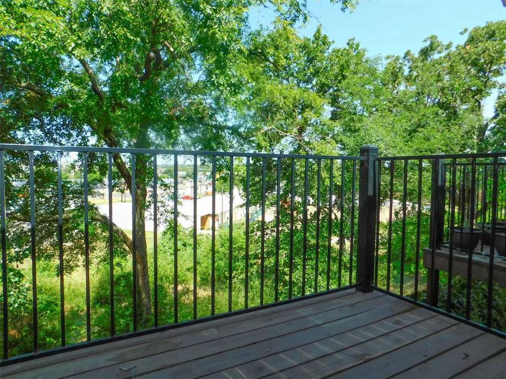 1137 Dallas Drive Denton, TX 76205