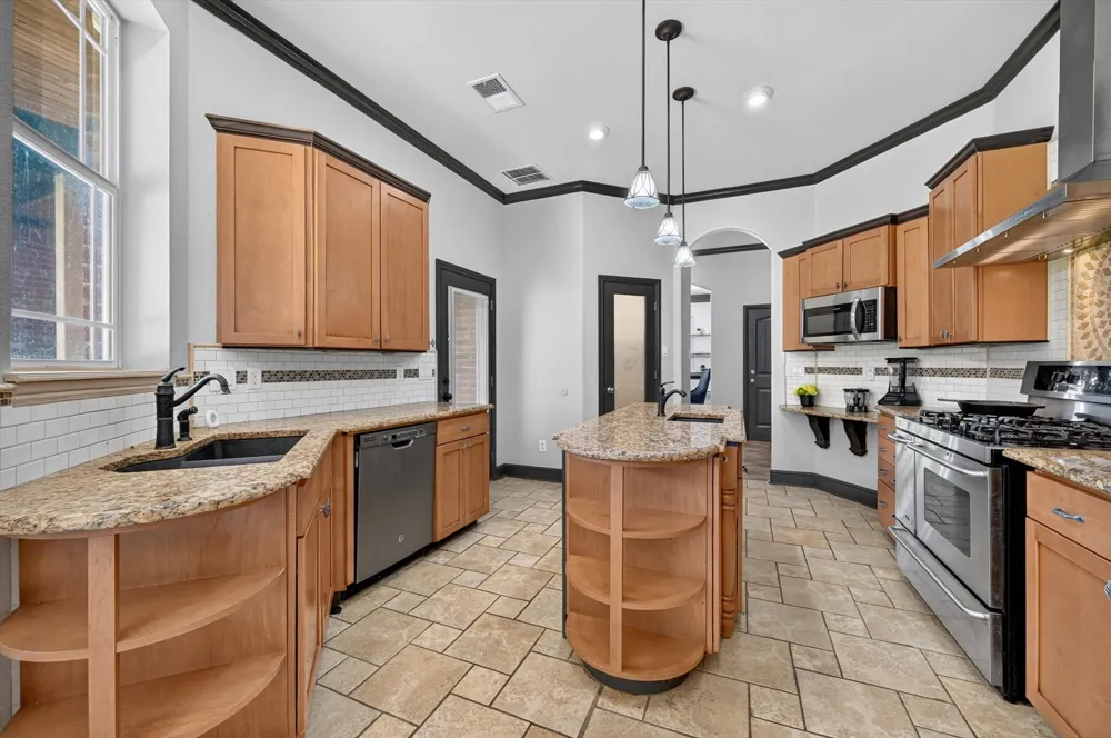 308 W Aurora Vista Trail Aurora, TX 76078