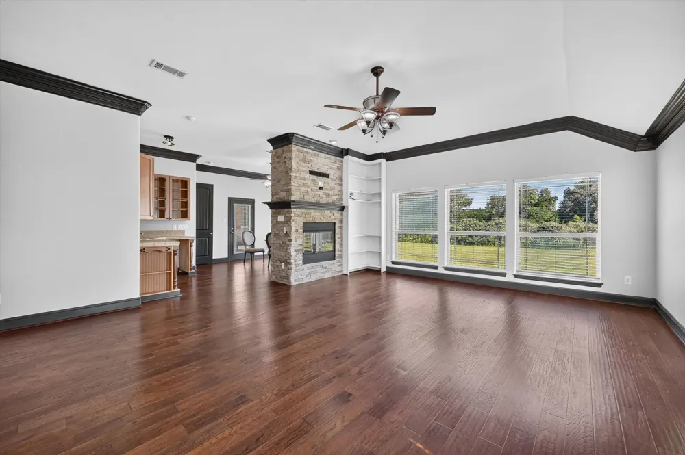 308 W Aurora Vista Trail Aurora, TX 76078