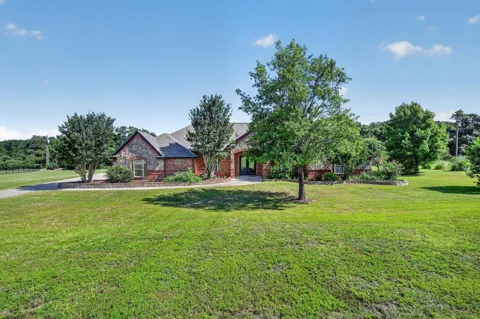 308 W Aurora Vista Trail