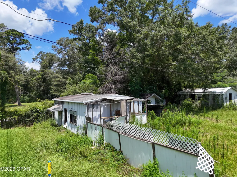 1652 Brickyard Road Chipley, FL 32428
