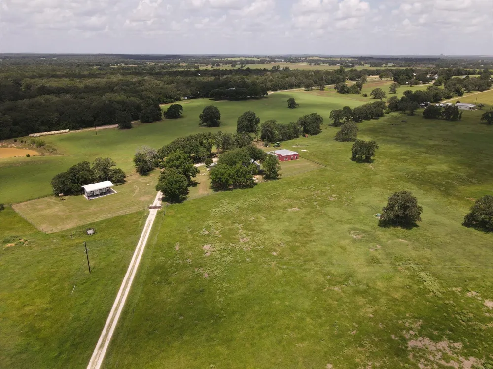 11009 N Hwy 77 Lexington, TX 78947