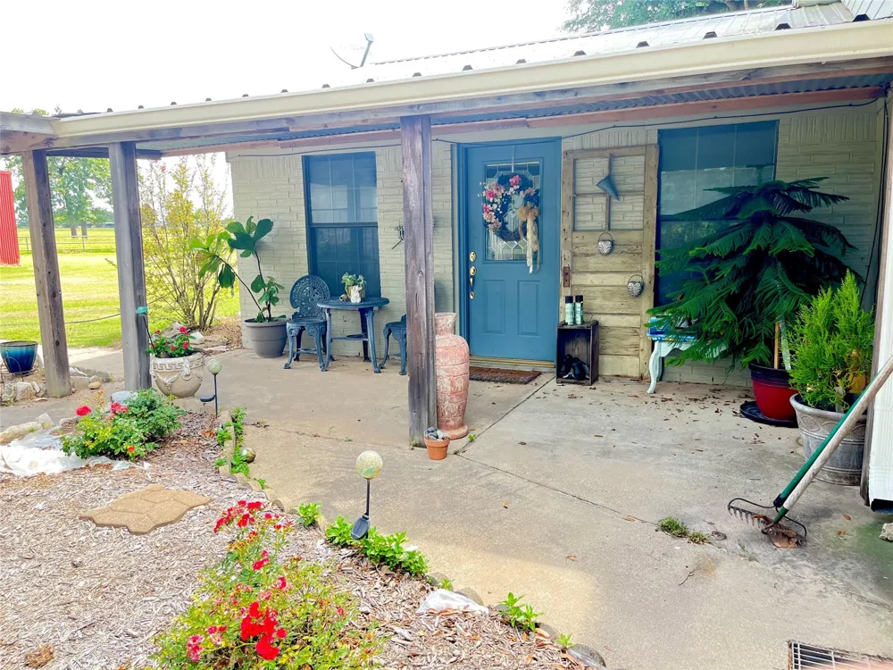 11009 N Hwy 77 Lexington, TX 78947