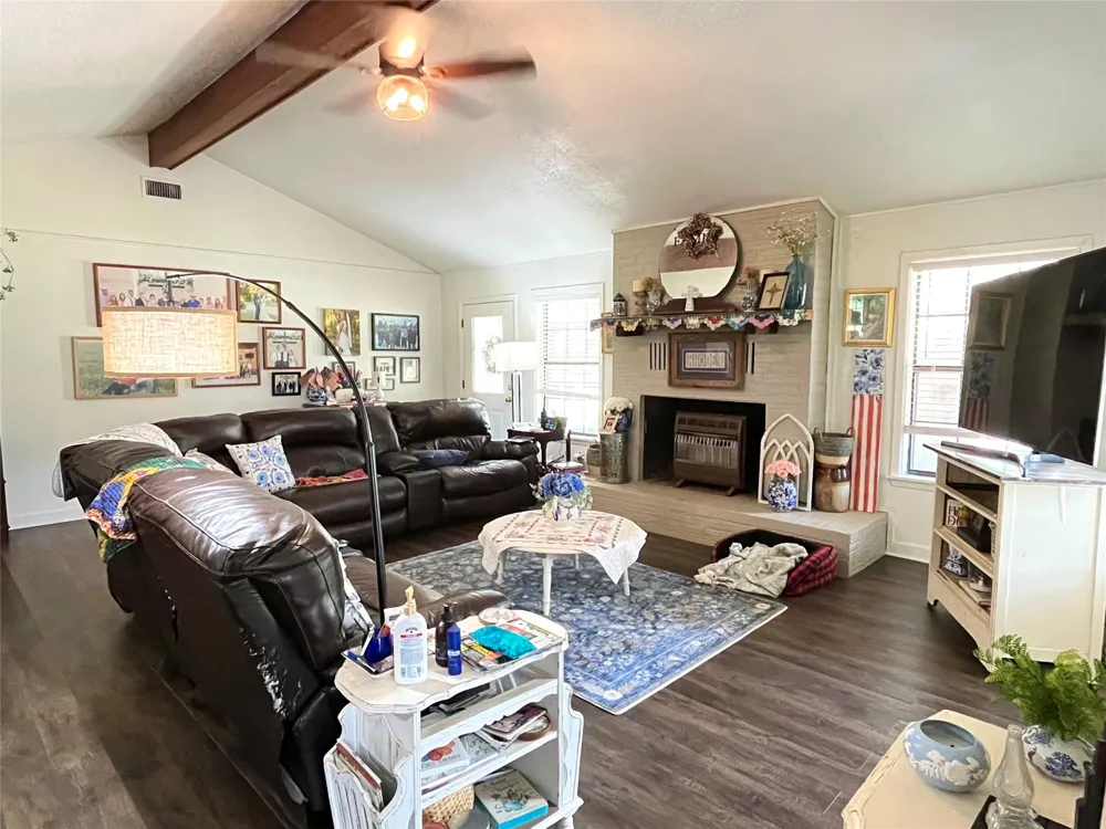 11009 N Hwy 77 Lexington, TX 78947