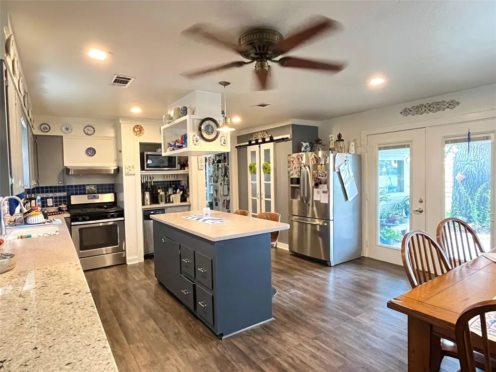 11009 N Hwy 77 Lexington, TX 78947