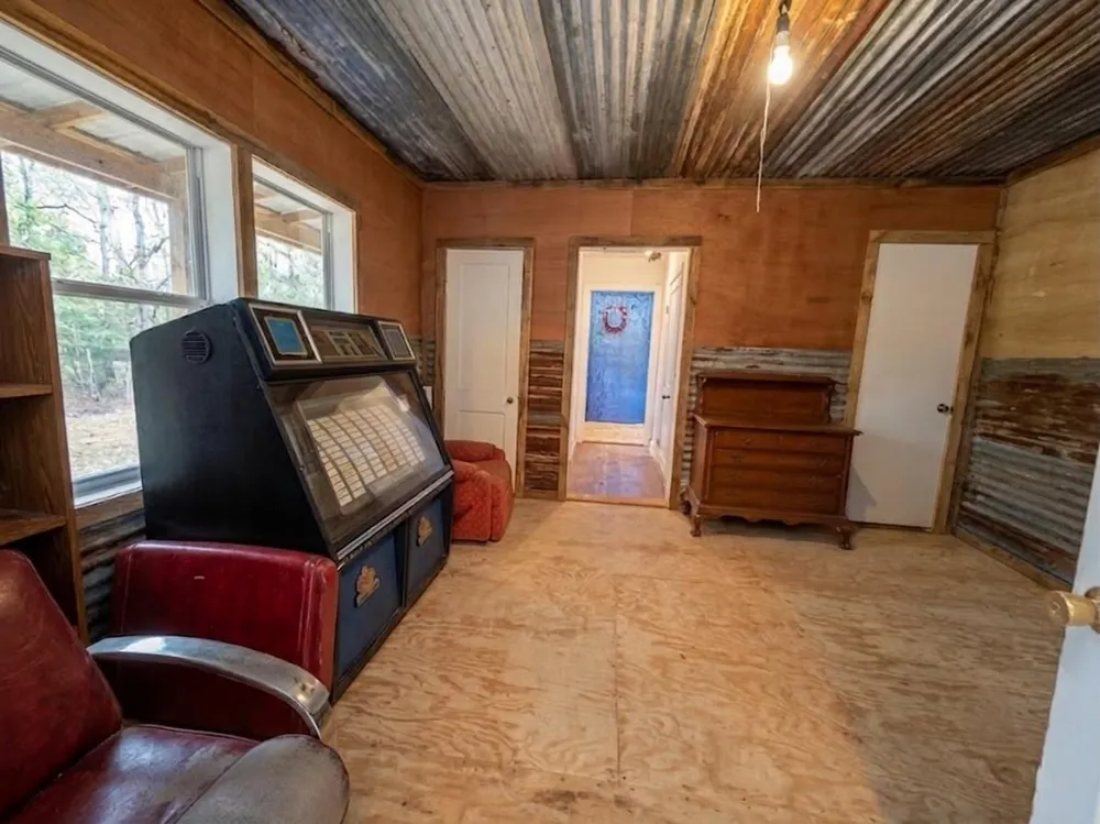 3575 County Road 1325 Warren, TX 77664