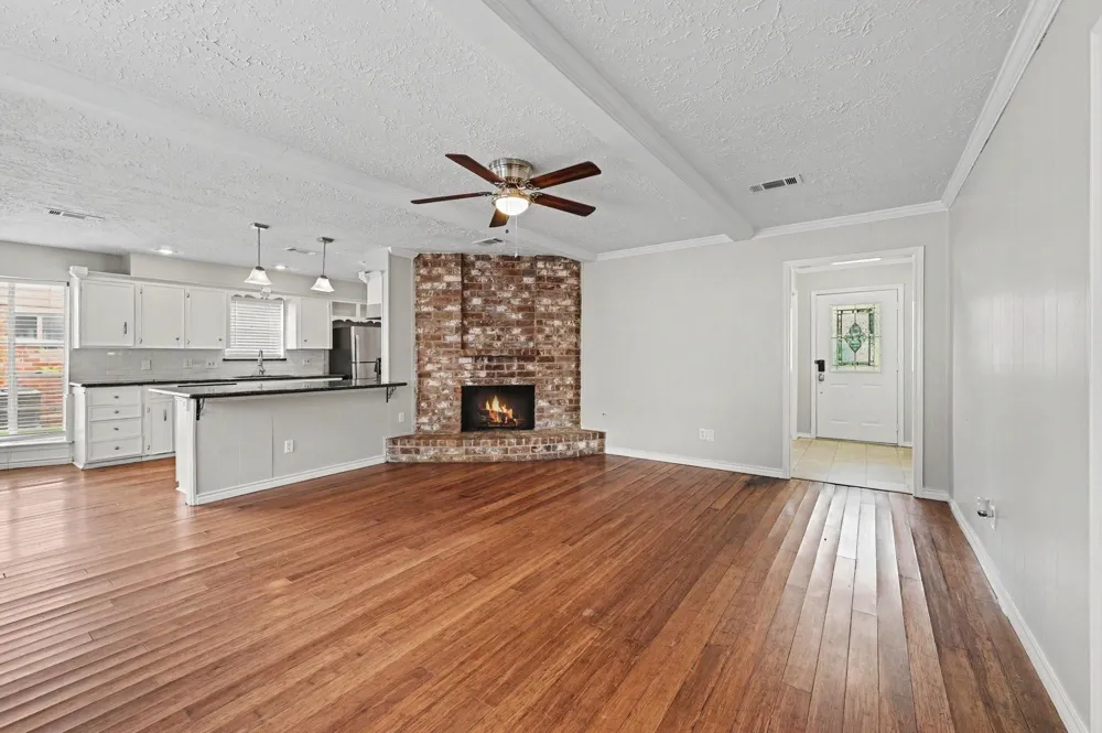 12219 Meadowhollow Drive Meadows Place, TX 77477