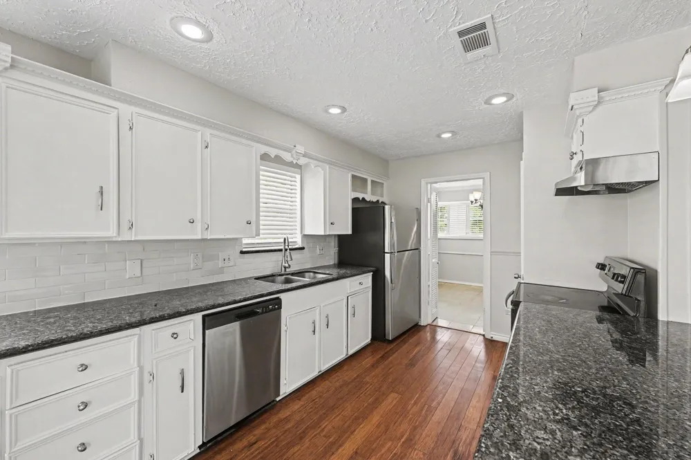 12219 Meadowhollow Drive Meadows Place, TX 77477
