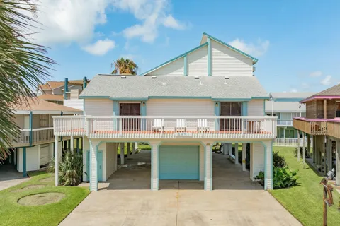 4231 Pelican Lane