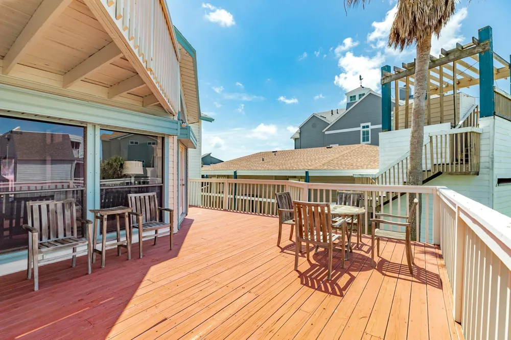 4231 Pelican Lane Galveston, TX 77554
