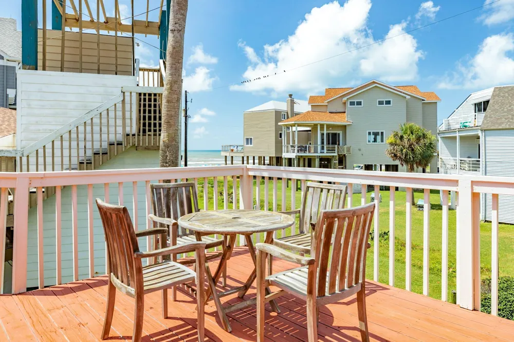 4231 Pelican Lane Galveston, TX 77554
