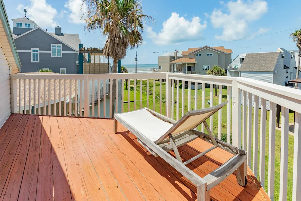 4231 Pelican Lane Galveston, TX 77554