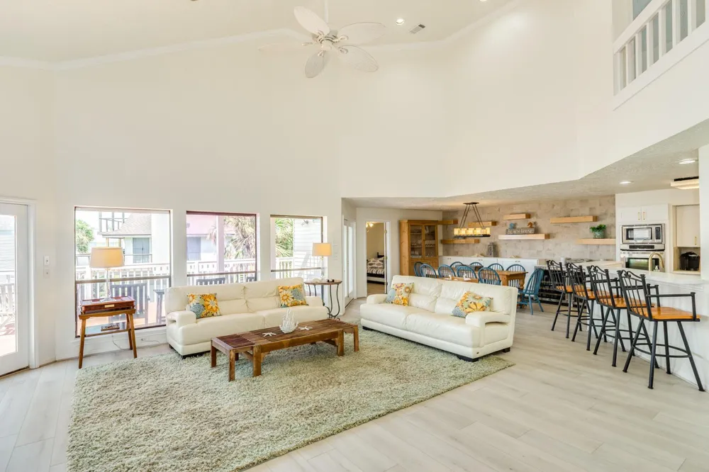 4231 Pelican Lane Galveston, TX 77554