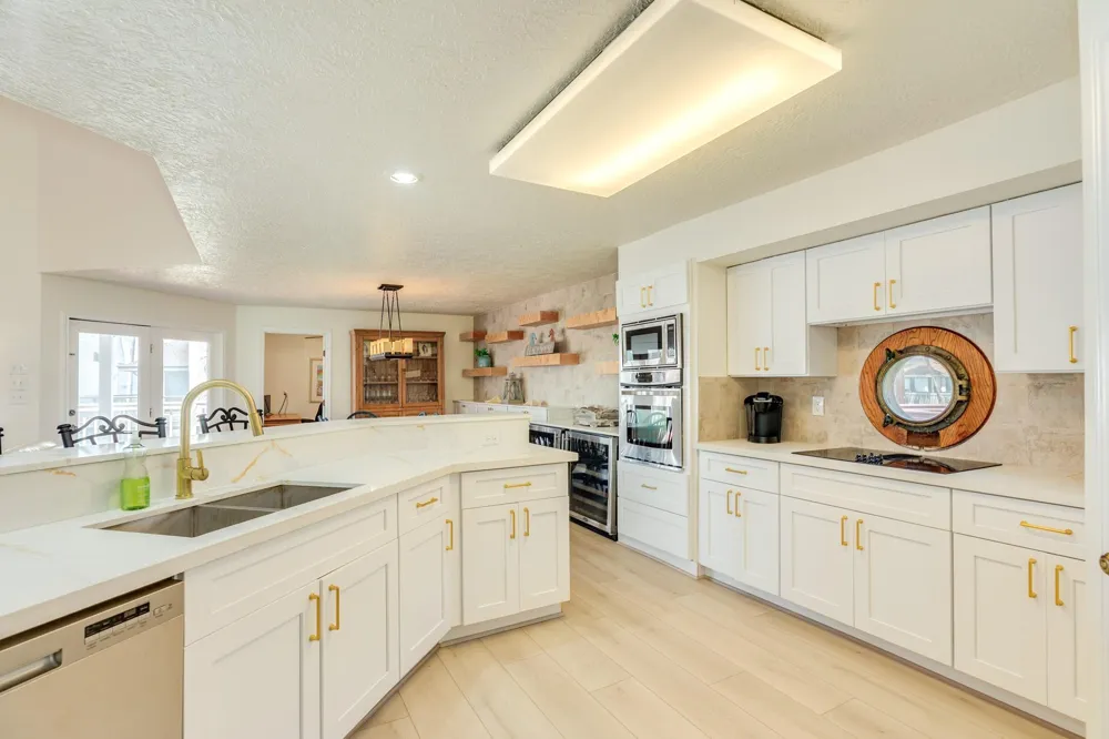4231 Pelican Lane Galveston, TX 77554