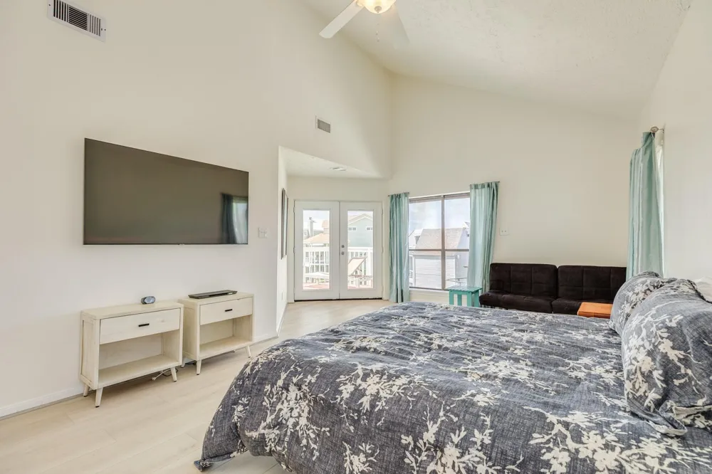 4231 Pelican Lane Galveston, TX 77554