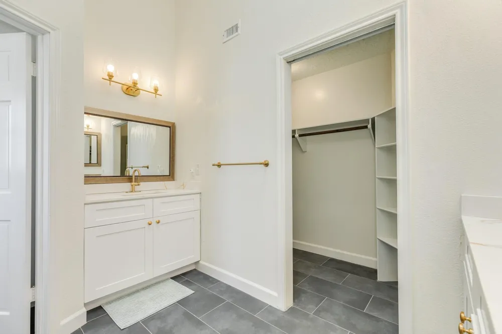 4231 Pelican Lane Galveston, TX 77554