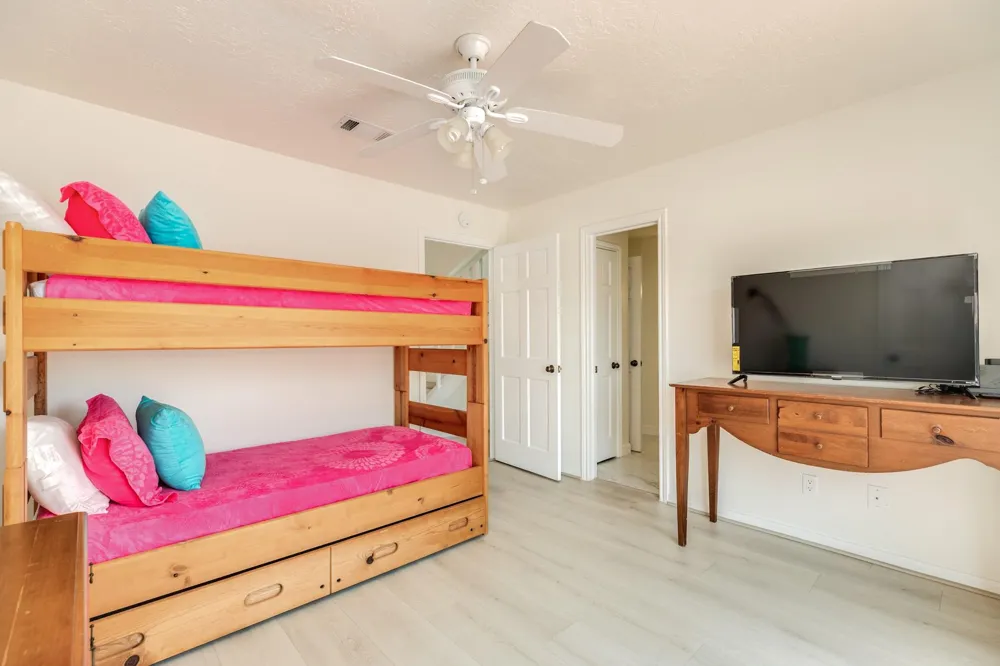 4231 Pelican Lane Galveston, TX 77554
