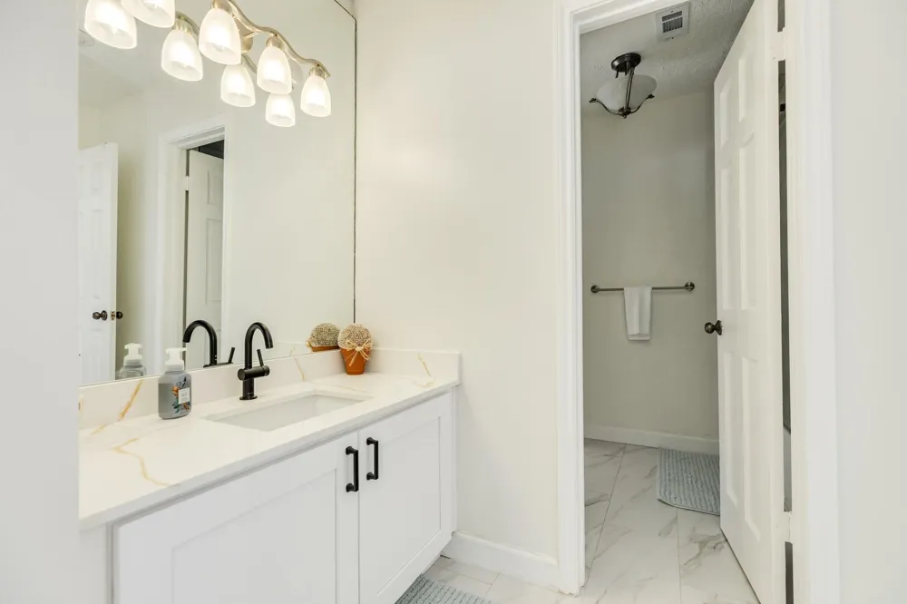 4231 Pelican Lane Galveston, TX 77554