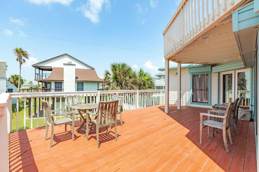4231 Pelican Lane Galveston, TX 77554