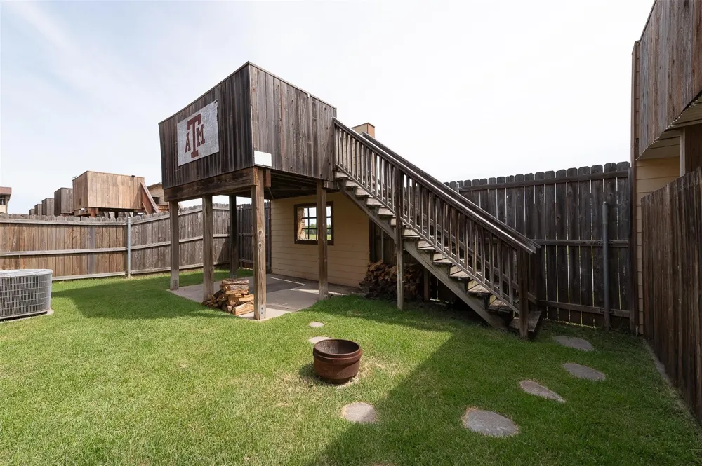 4311 Commando Trail College Station, TX 77845