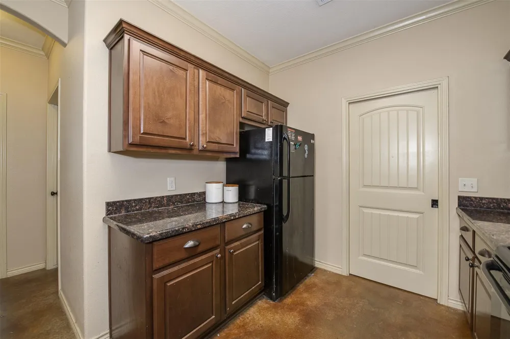 4311 Commando Trail College Station, TX 77845